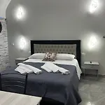 Apartman Fanale House *