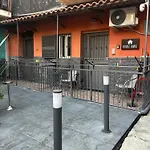Apartman Fanale House *